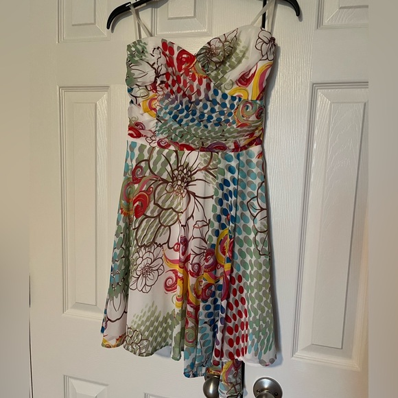 Colorful strapless sundress - Picture 1 of 4